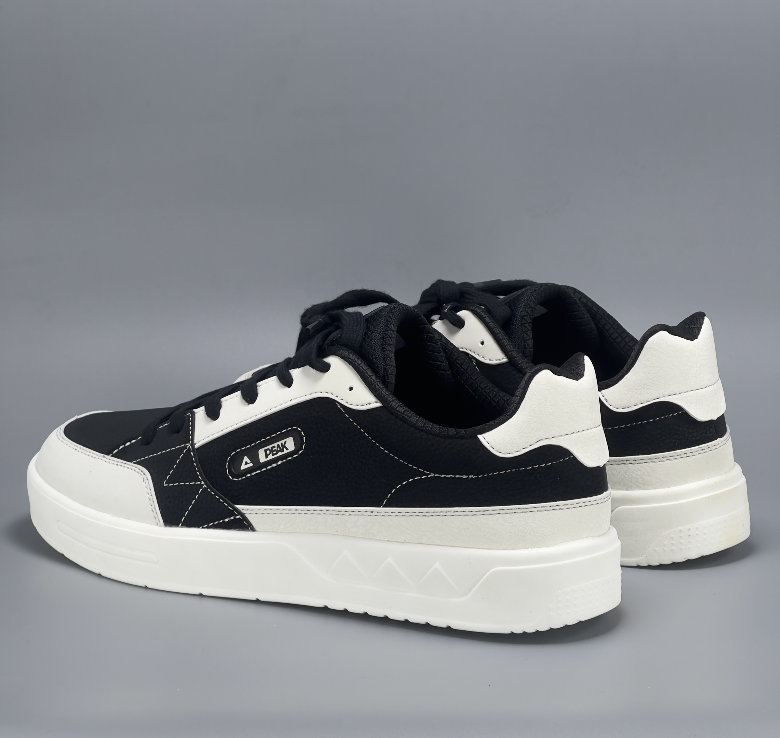 Peak Culture shoes Black white