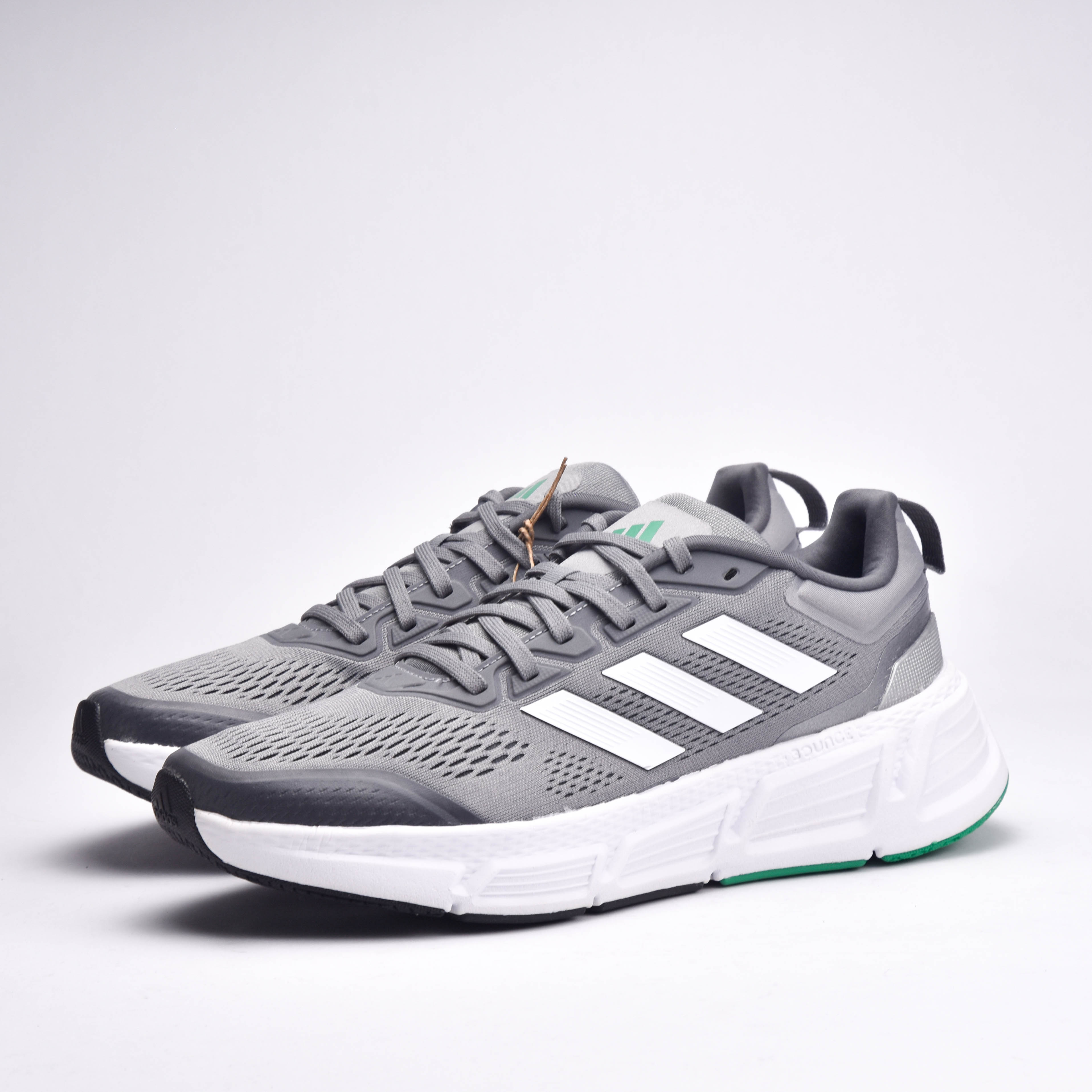 ADIDAS QUESTAR