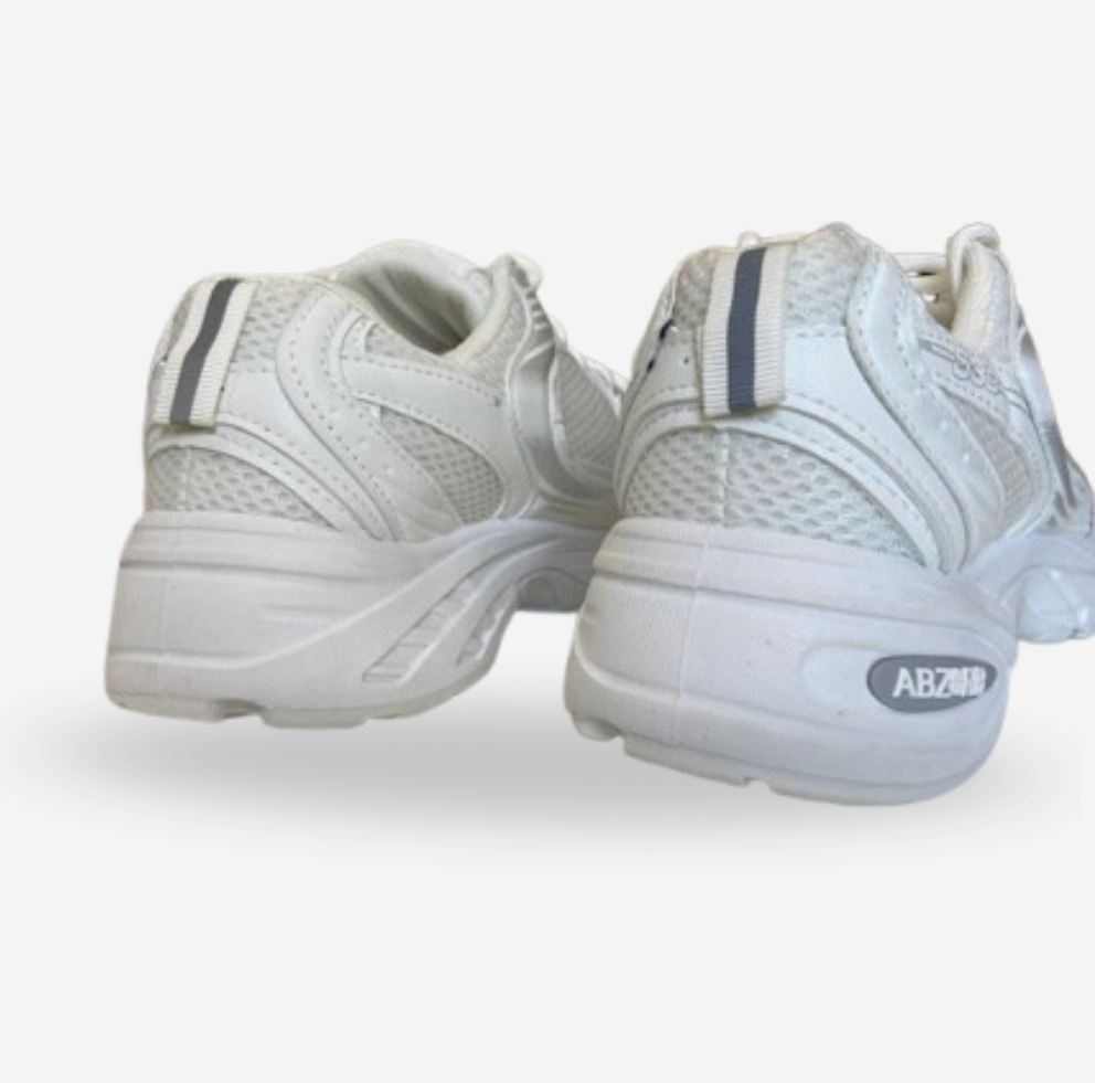 New balance WHITE