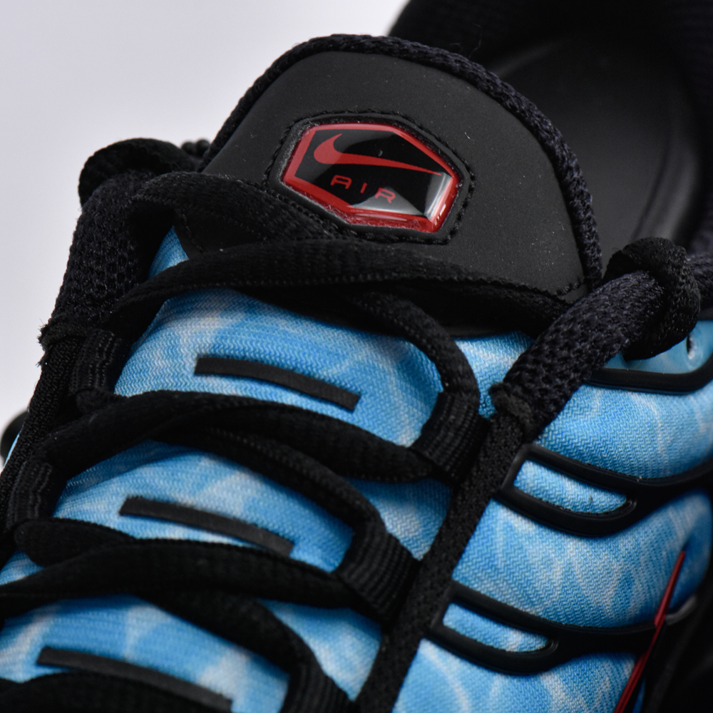 NIKE TN SHARK