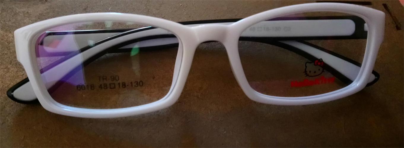 monture fillette blanche