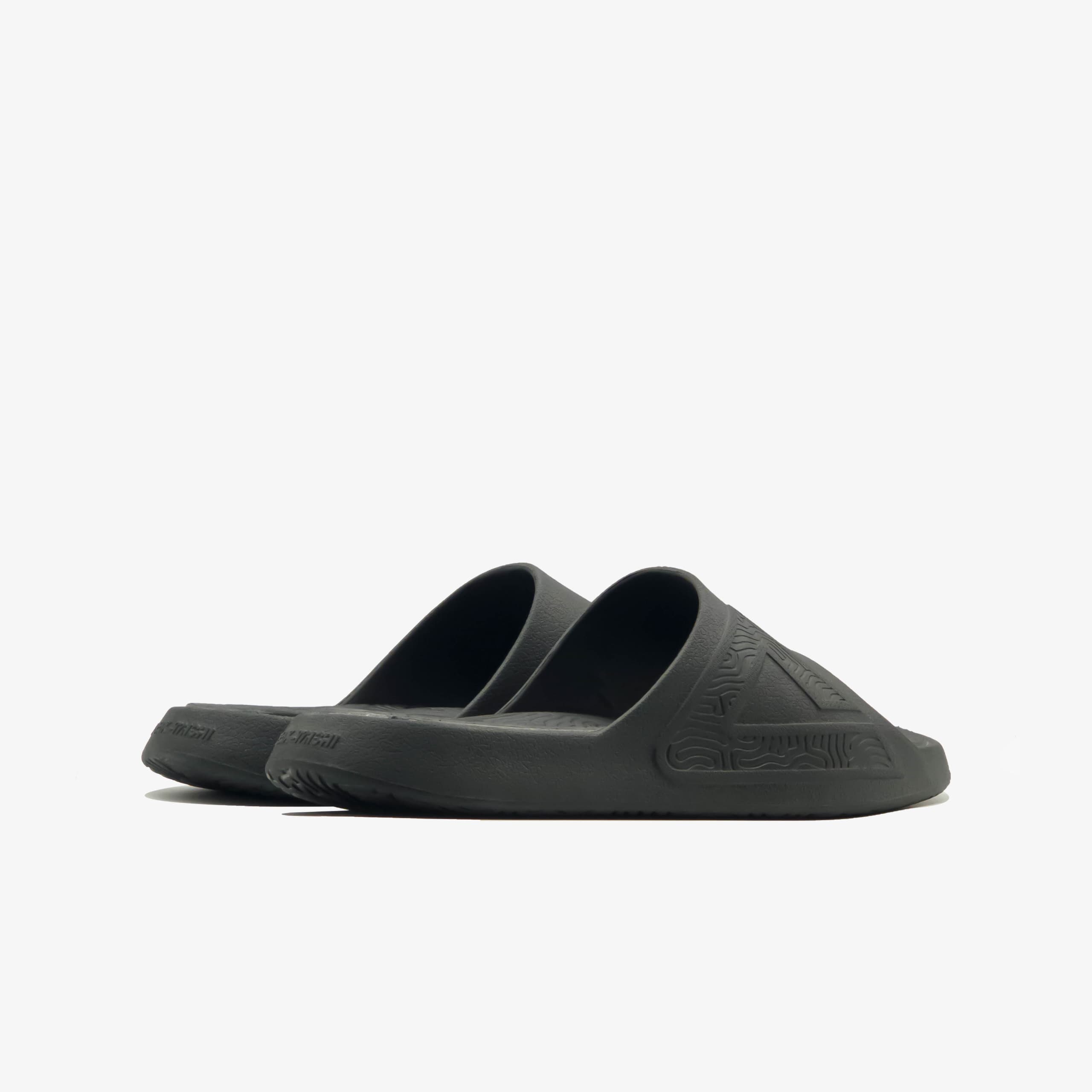 PEAK SLIPERS ALL BLACK 