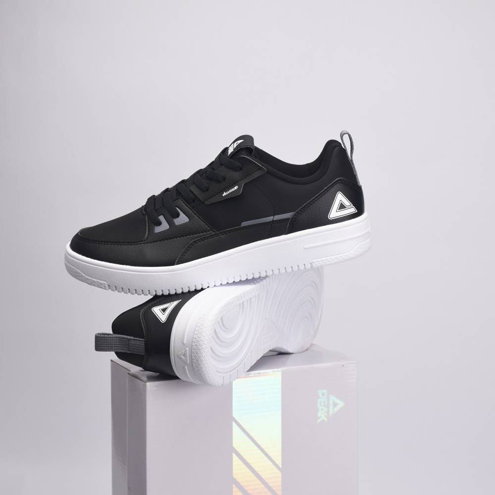 PEAK FOOTWEAR