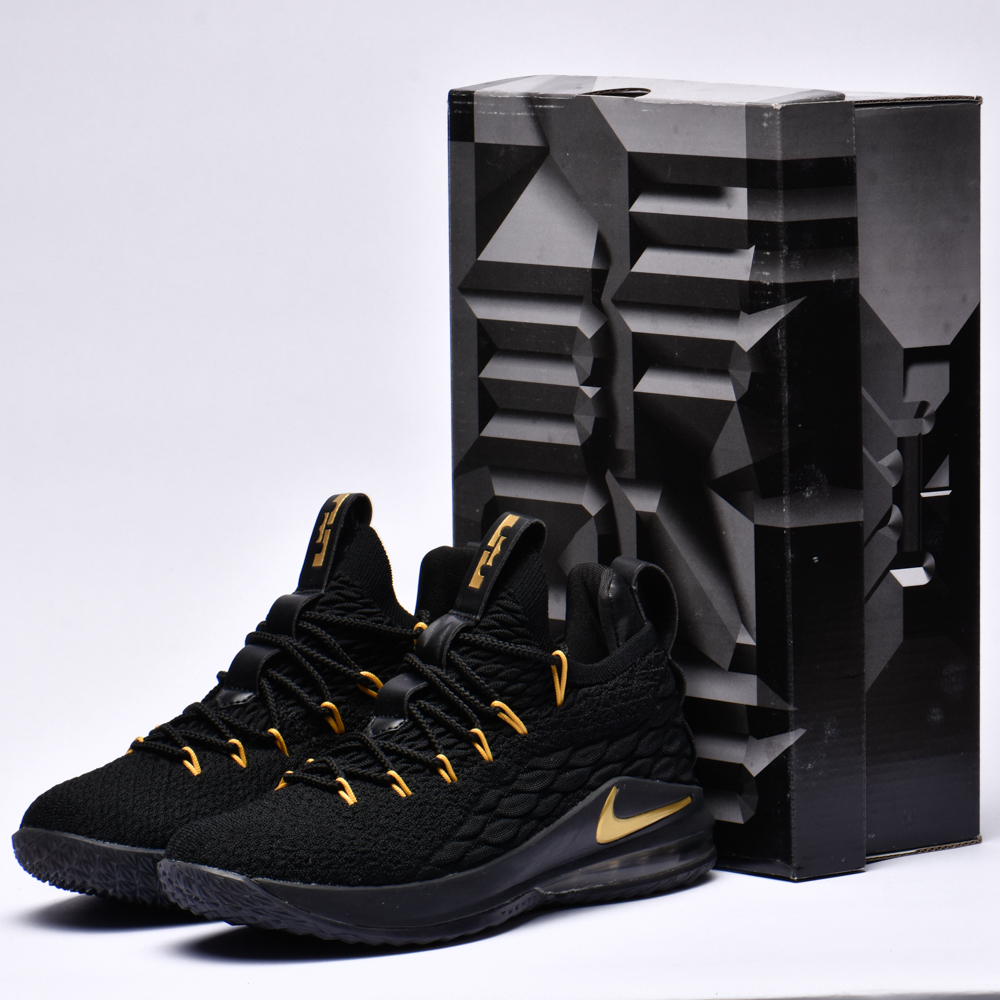 Nike LeBron 15 Low EP 'Triple Black'