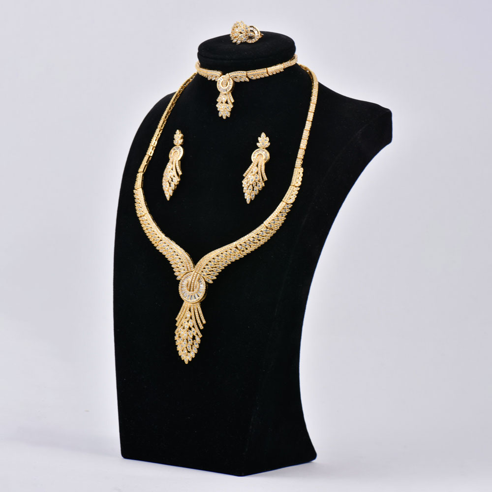  gleaming grâce une très belle parure dore inoxydable 