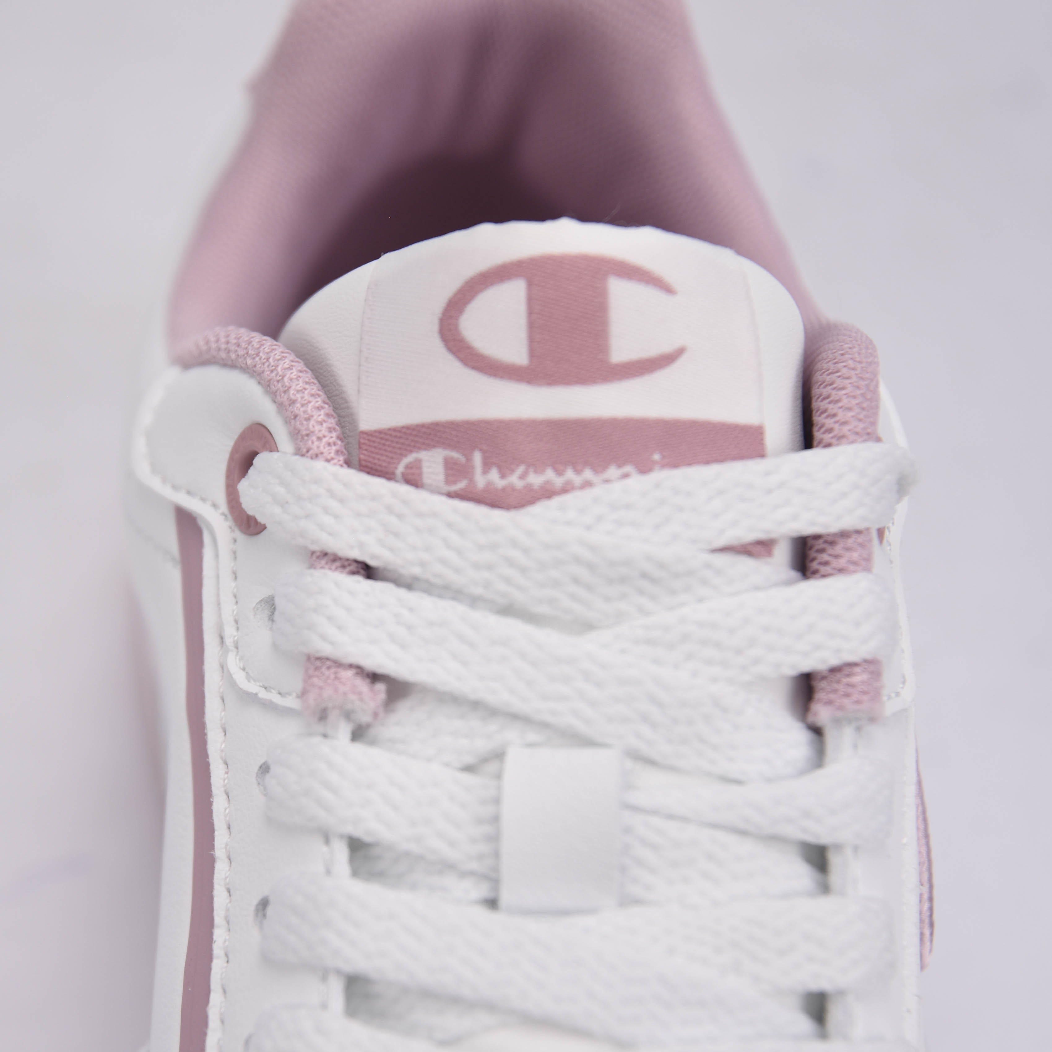 champion Rd18 heritage perf wns low cut