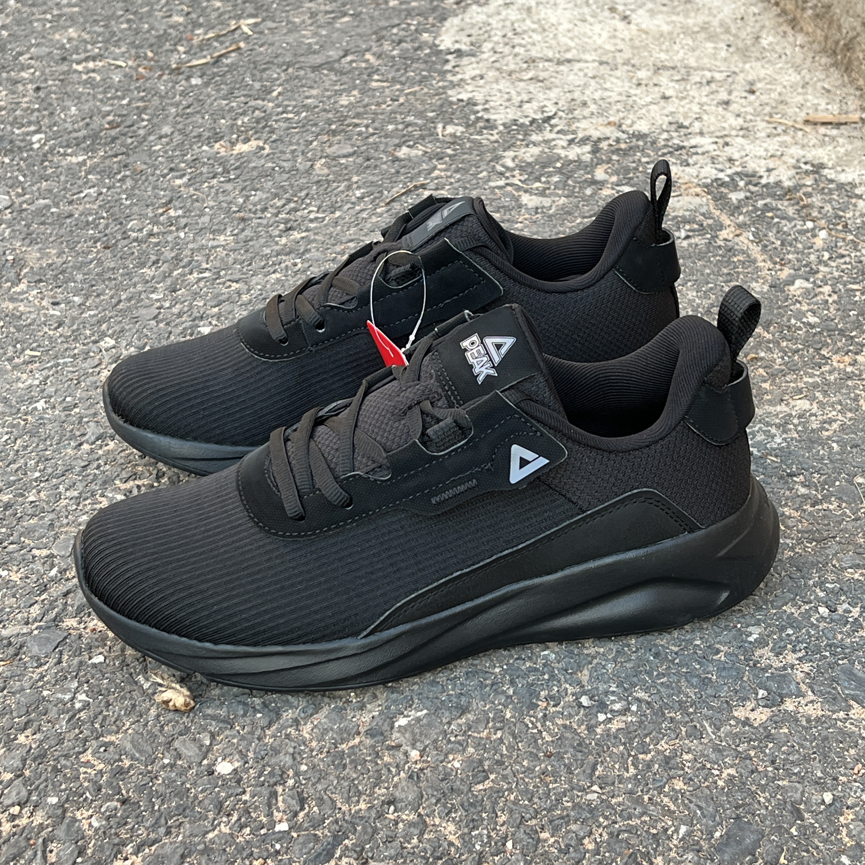 PEAK WALKING BLACK *