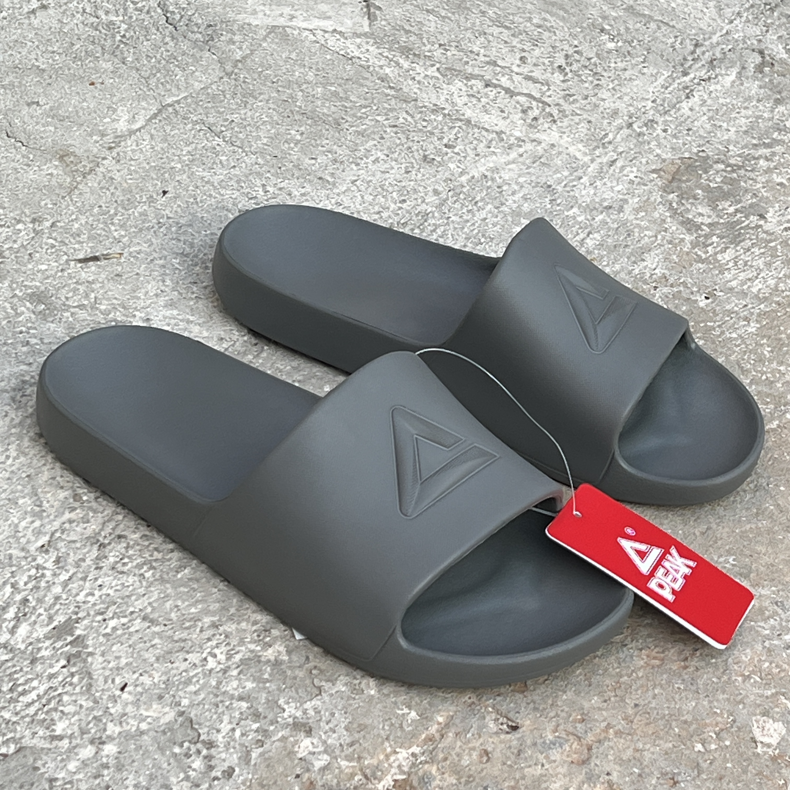 PEAK SLIPERS GREY 