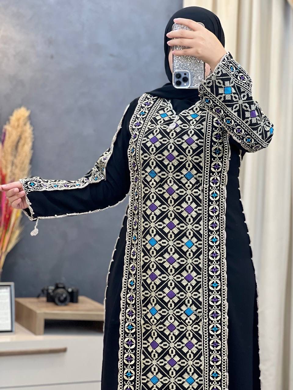 ثوب العِز بالطرز الباج