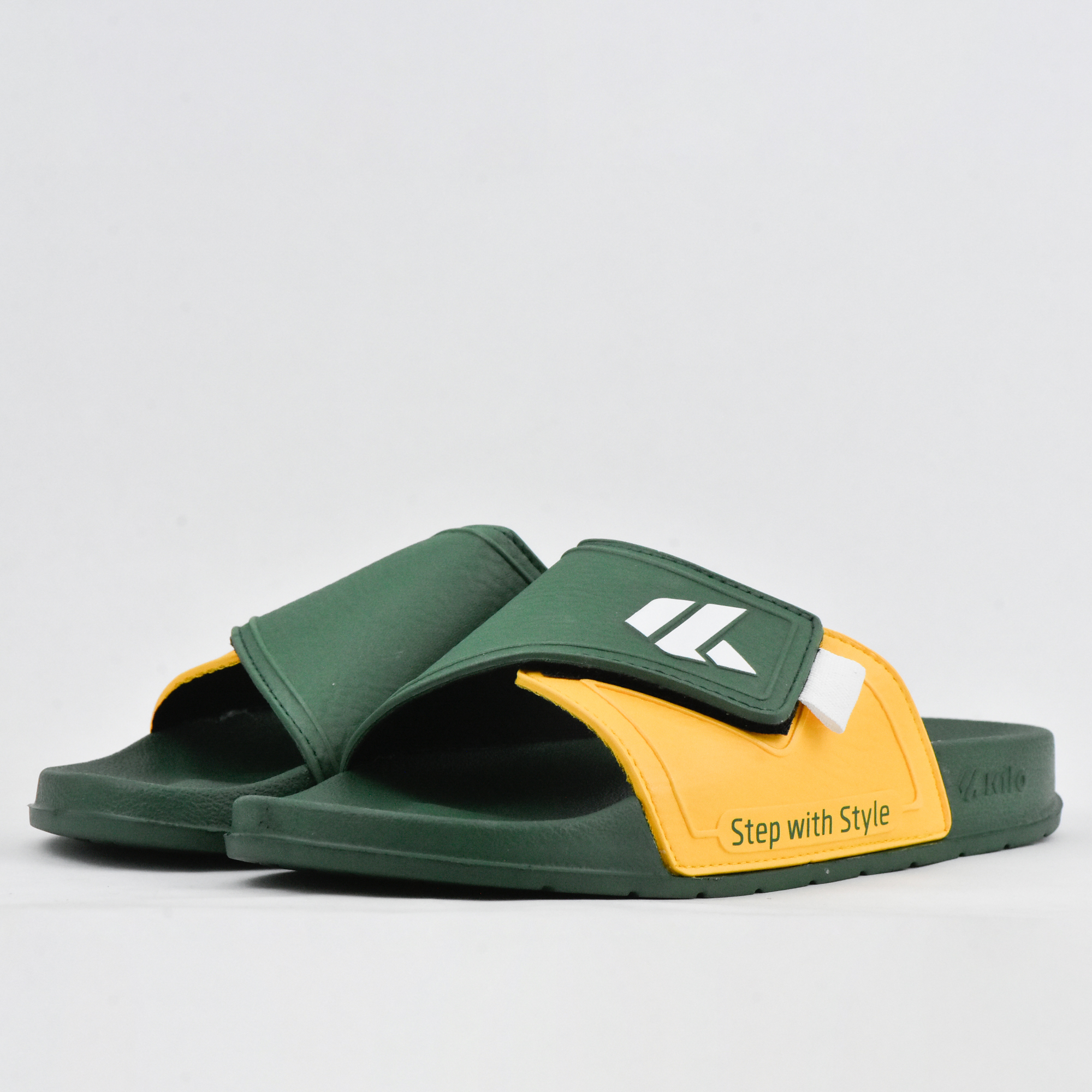 CLAQUETTE AH92M GREEN KITO POUR HOMME