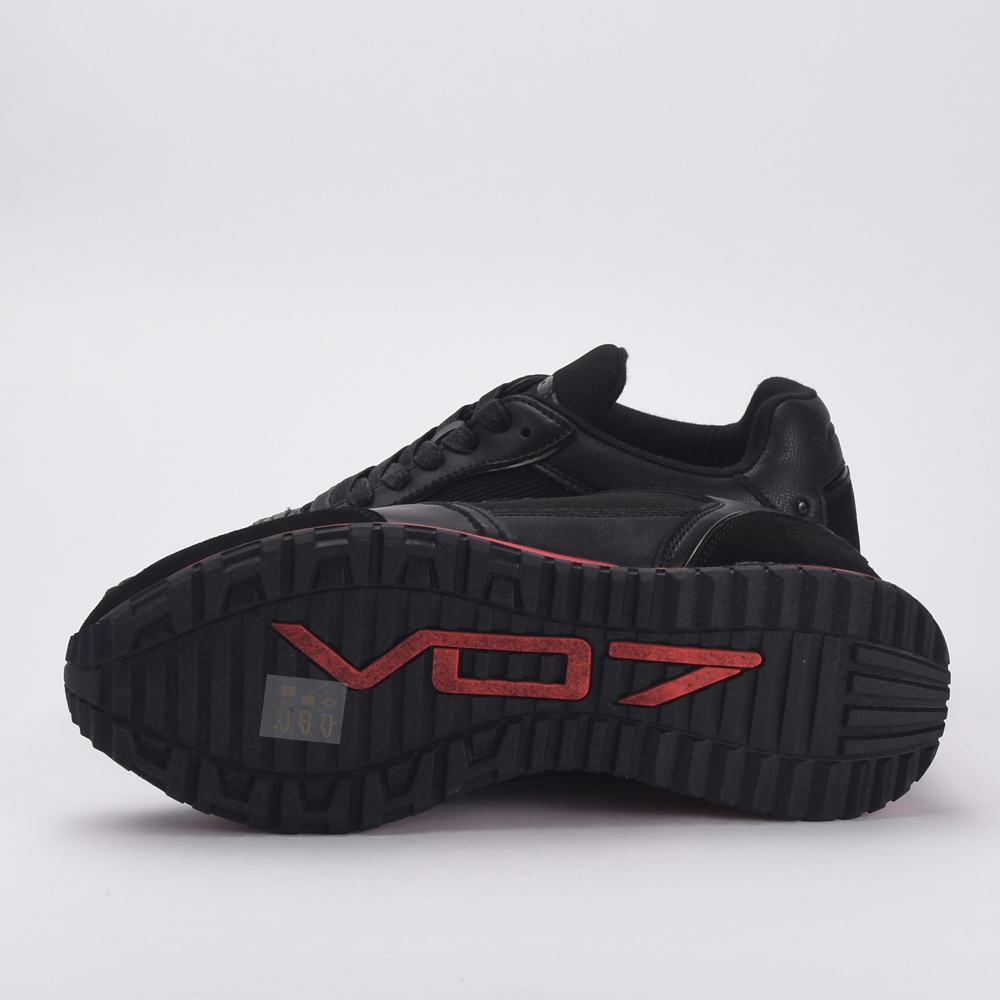 VO7 FOOTWEAR