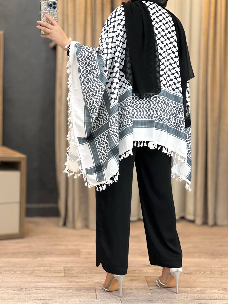 كيمونو كوفية