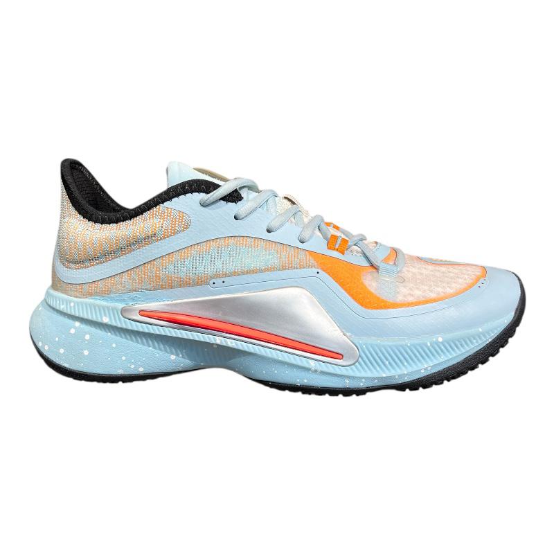 Basketball match shoes