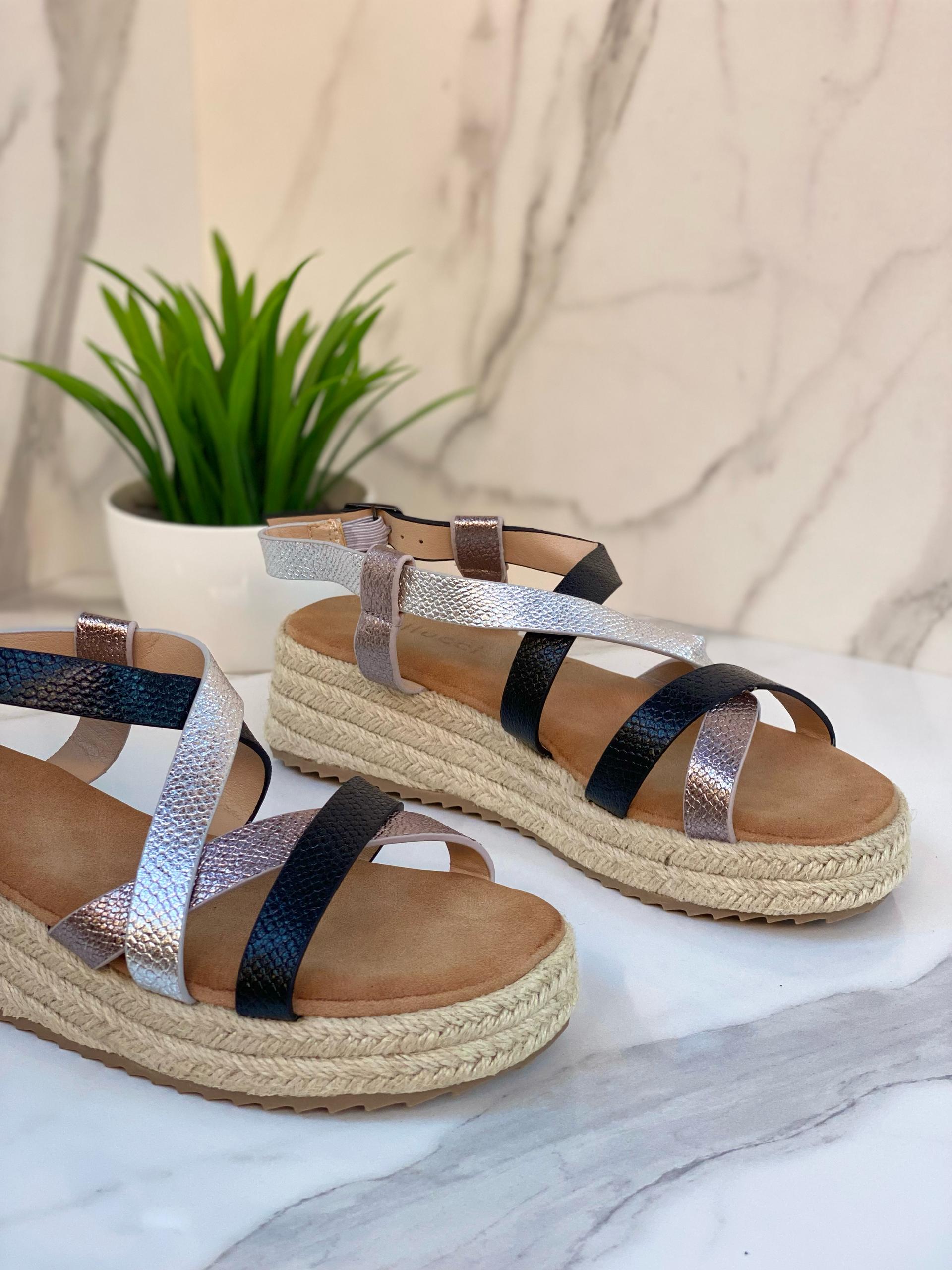 Sandales compensées multicolores noir & argent – Collection Modern Chic