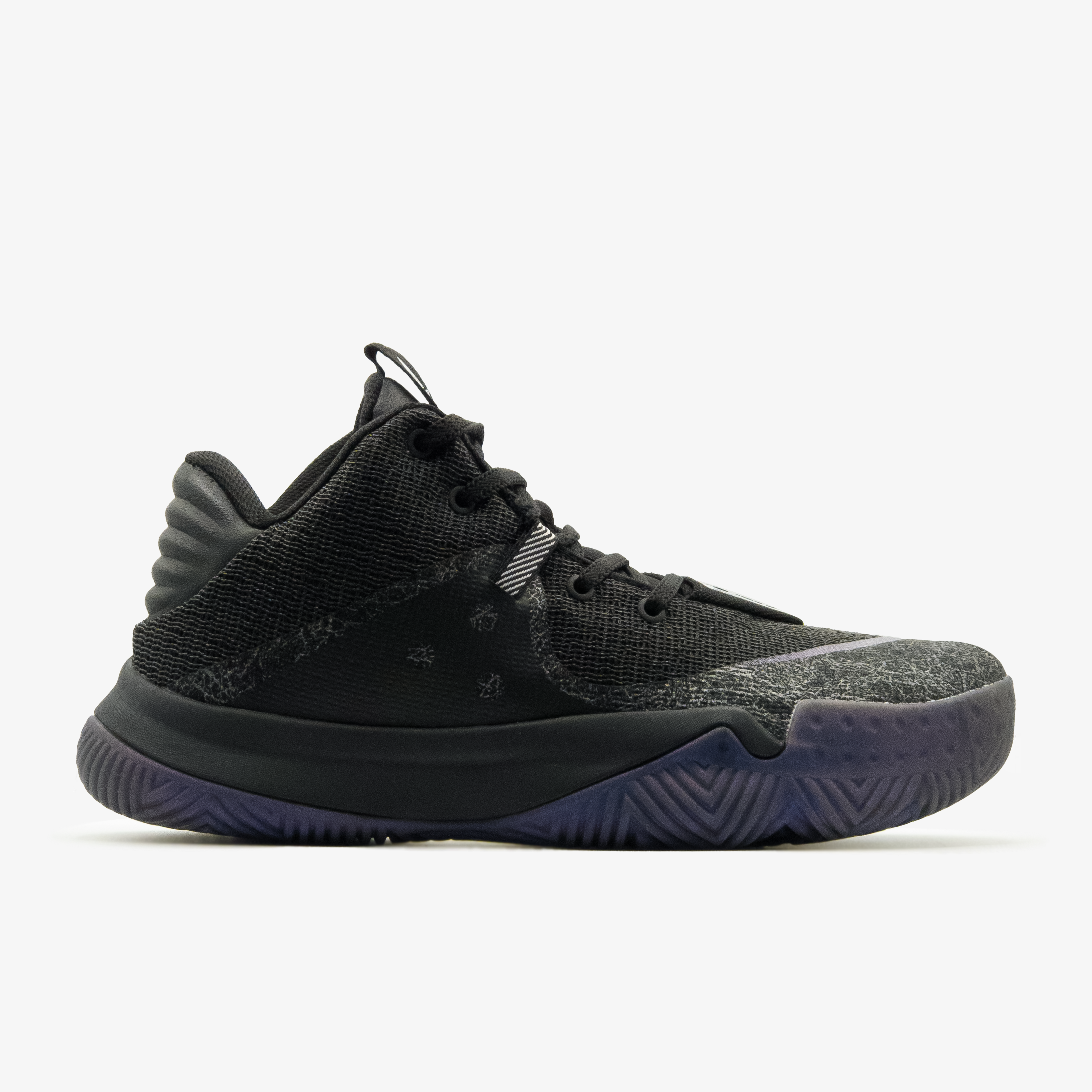 BASKETBALL SHOES BLACK 