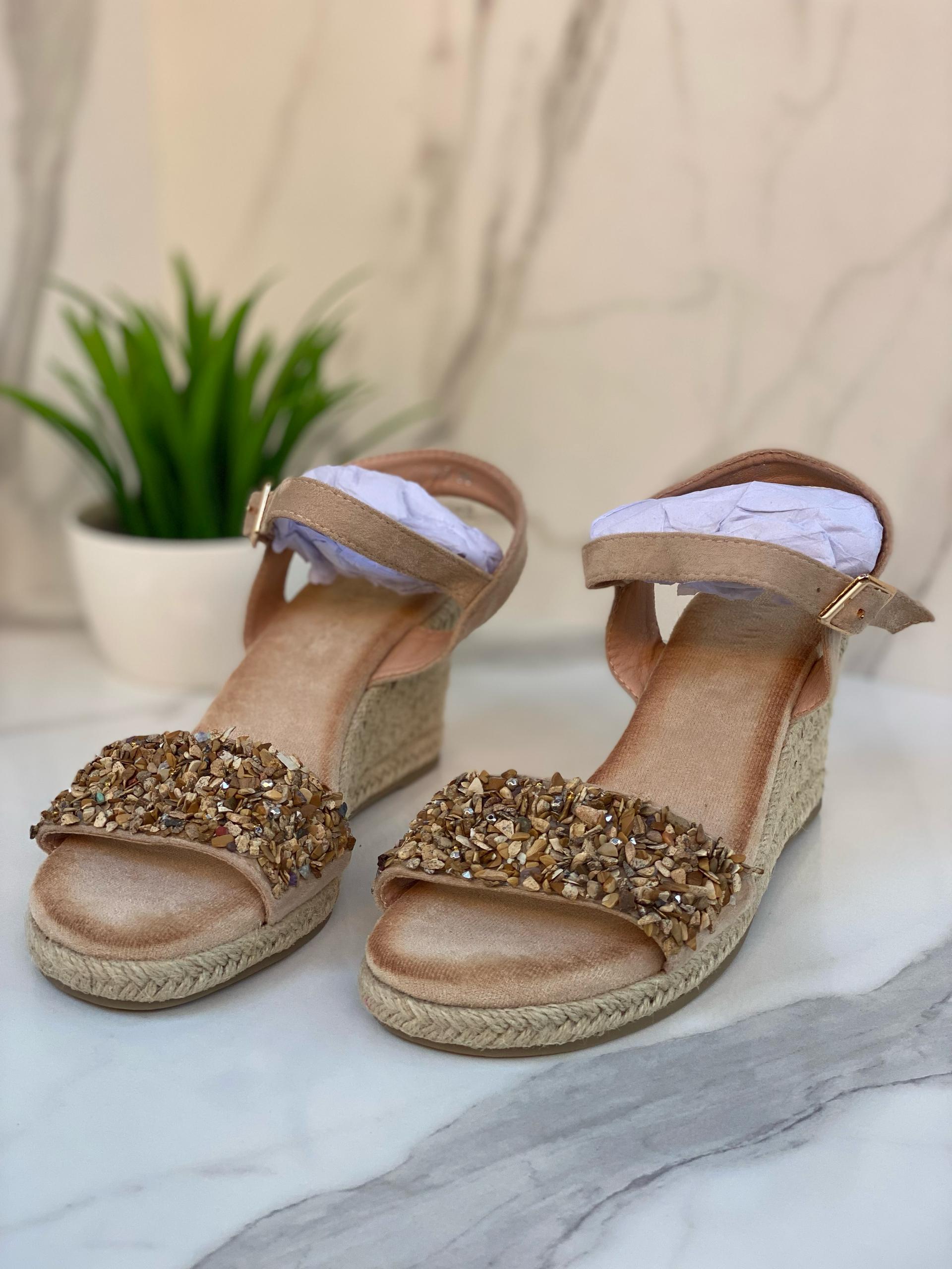 Sandales compensées beige – Modèle Bohème Lumière