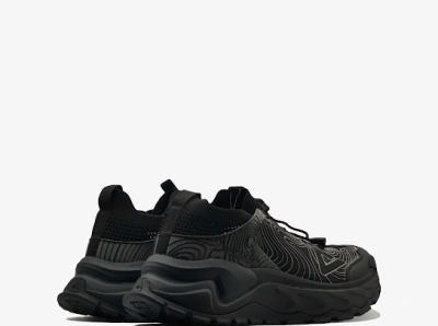 PEAK 3D BLACK SILVER £