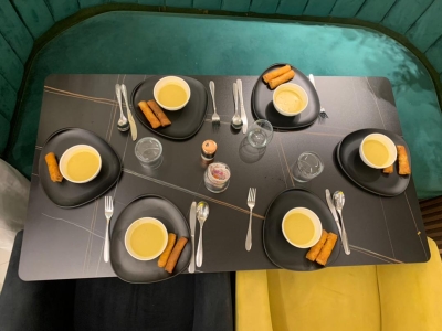 LOT DE 6 Assiette + 6 bowls  en mélamine