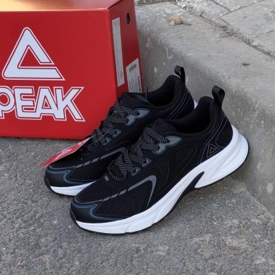 PEAK CASUAL BLACK WHITE +