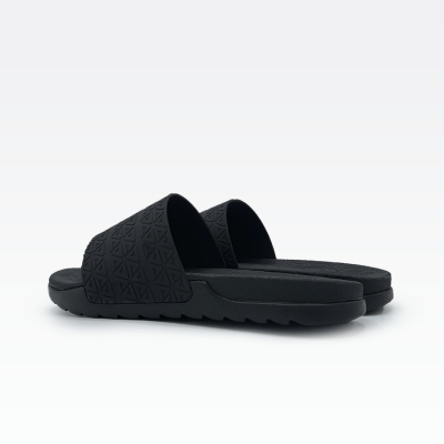PEAK SLIPER BLACK