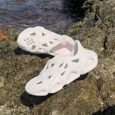PEAK CROCS CANVAS WHITE 