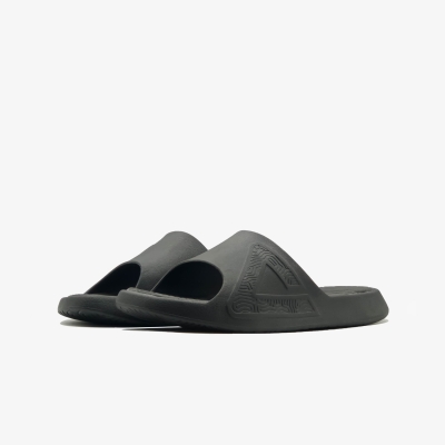 PEAK SLIPERS ALL BLACK 