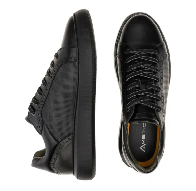 Eclipse Black