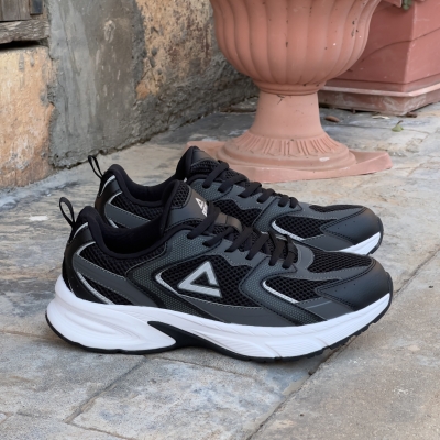 PEAK CASUAL BLACK MAGNETIC GREY 