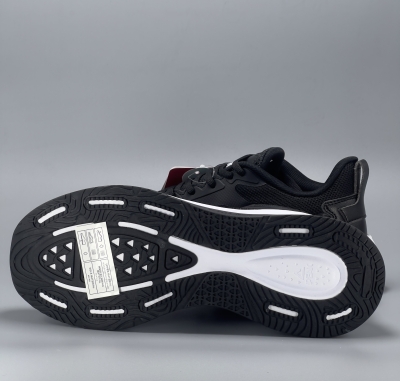 PEAK RUNNING SHOES BLACK WHITE 