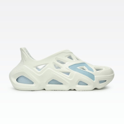 PEAK CROCS ICE BLUE