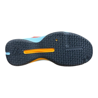 Basketball match shoes