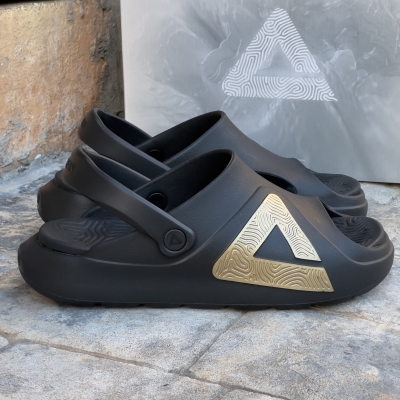 PEAK SANDAL BLACK GOLD 