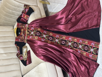 ثوب  سلطانة الخمري