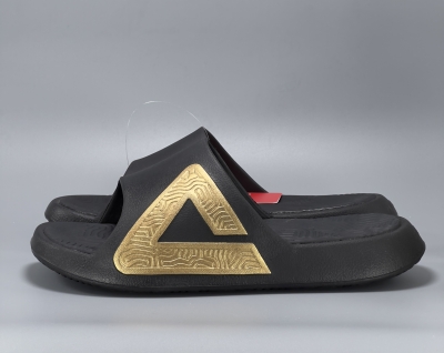 PEAK SLIPERS BLACK GOLD