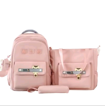 Sac à dos 4 pièces 01 
