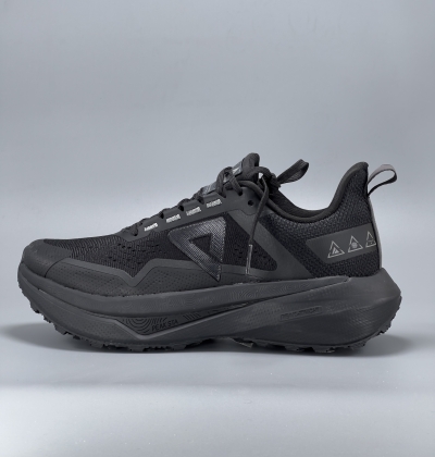 TRAIL RUNNING SHOES ALL BLACK 