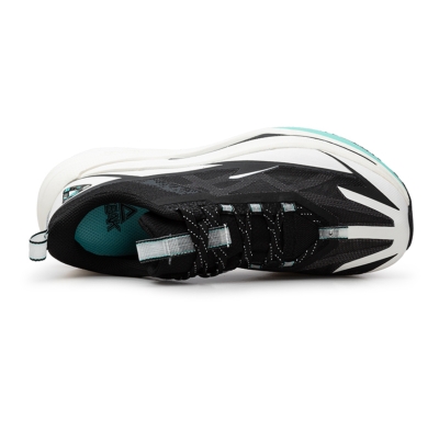 PEAK CUSHION BLACK WHITE 